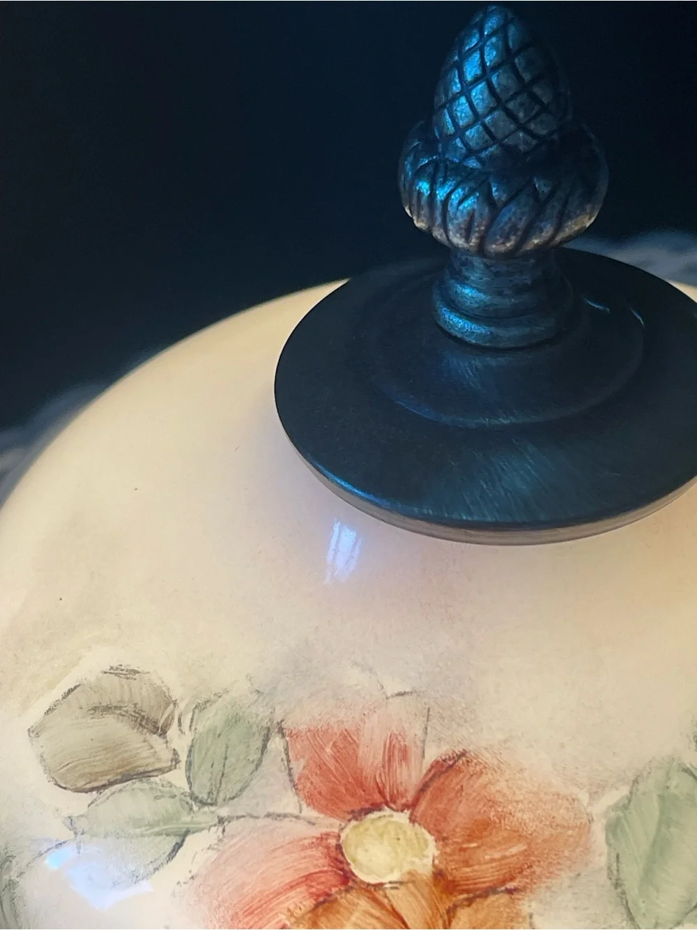 Hand-Painted Floral Glass Table Lamp with Brass Accents - White/Pink